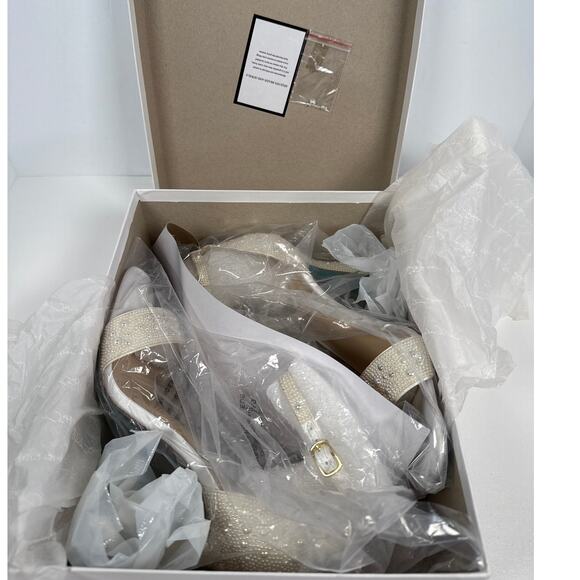 Betsey Johnson Sandals Dani Pearl Womens 7.5 M  Ivory Spool Heel Ankle Buckle - Picture 10 of 10